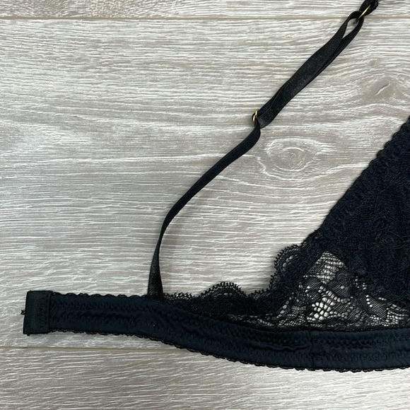 Urban Outfitters Out From Under Black Lace Lined Bralette L - Picture 5 of 15